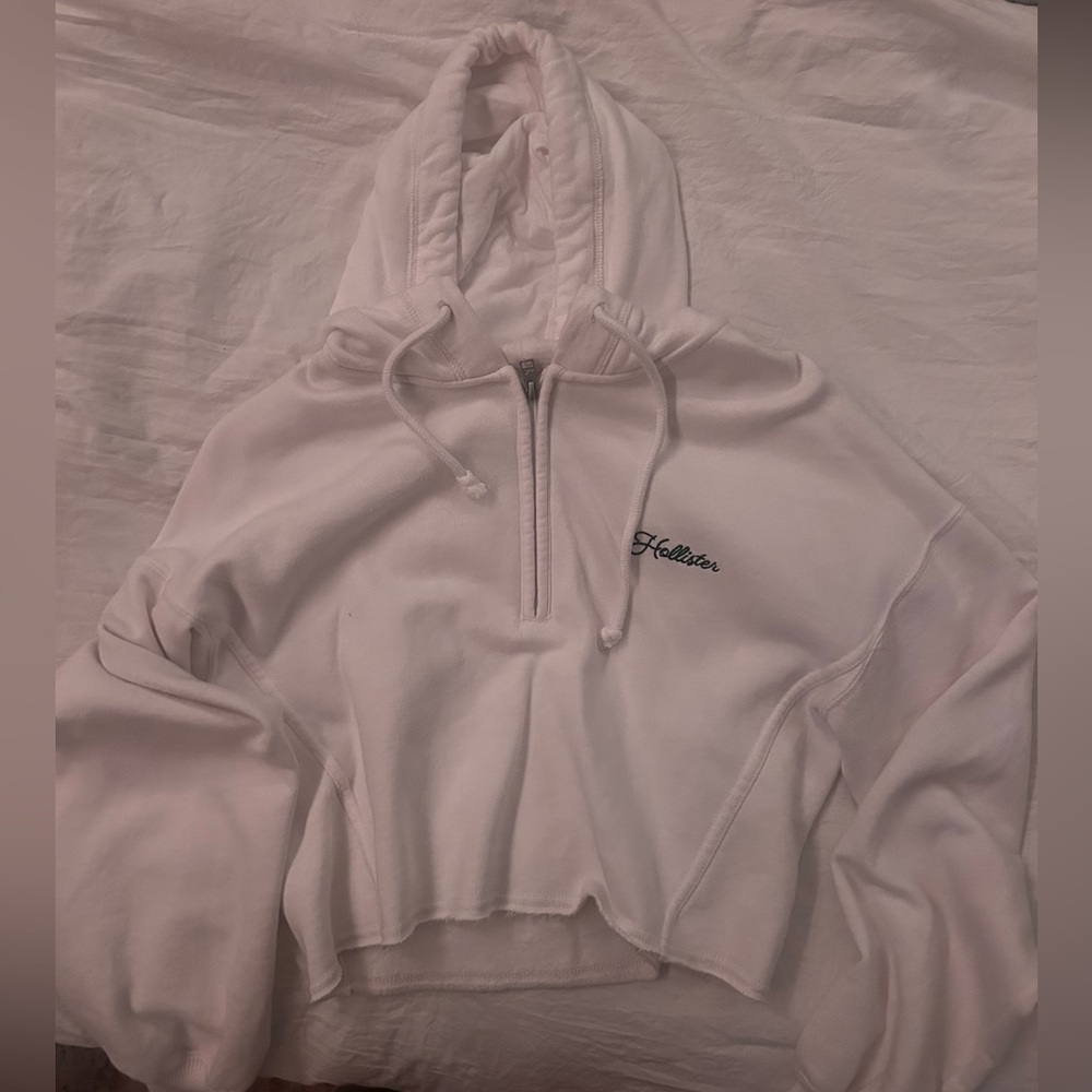 white cropped hoodie